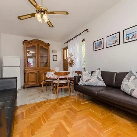 Apartment Miljenka *